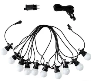 Guirlande guinguette : comment bien éclairer sa terrasse ? 3 Guirlande guinguette avec ampoules LED et câble noir pour éclairage extérieur