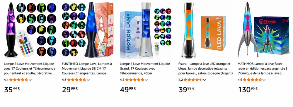 Lampe à lave : pourquoi revient-elle à la mode ? 4 Collage montrant plusieurs lampes à lave de tailles et couleurs variées avec télécommandes et boîtes d'emballage sur fond blanc.